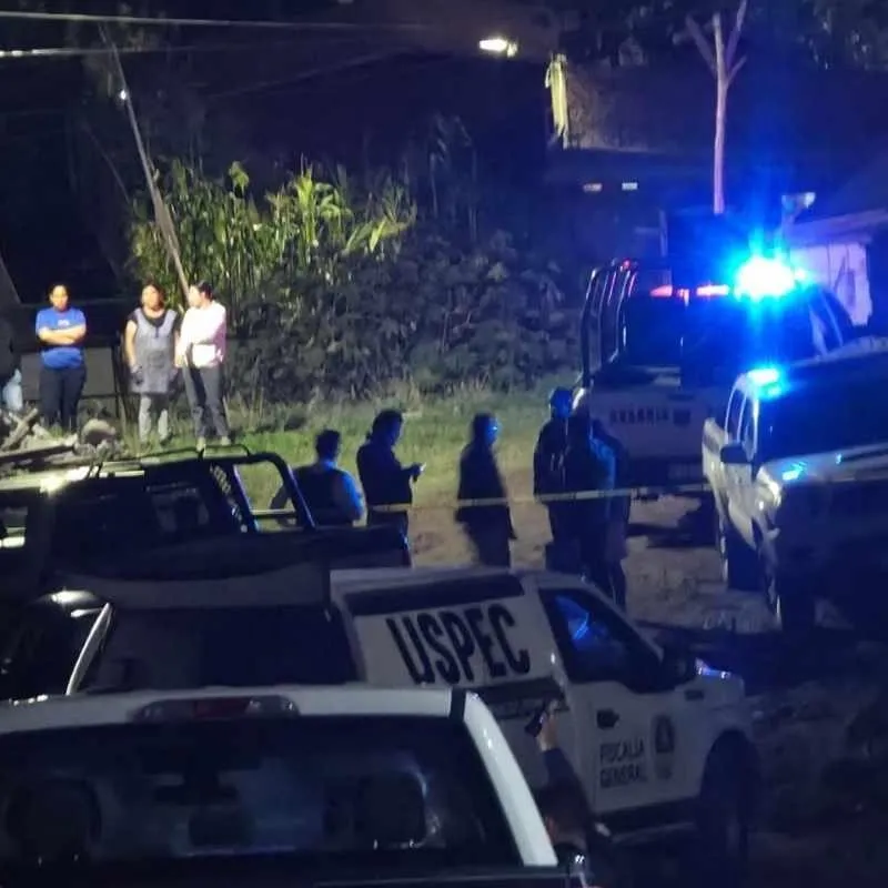 Comando ejecuta a tres personas dentro de una casa en Leandro Valle de Morelia