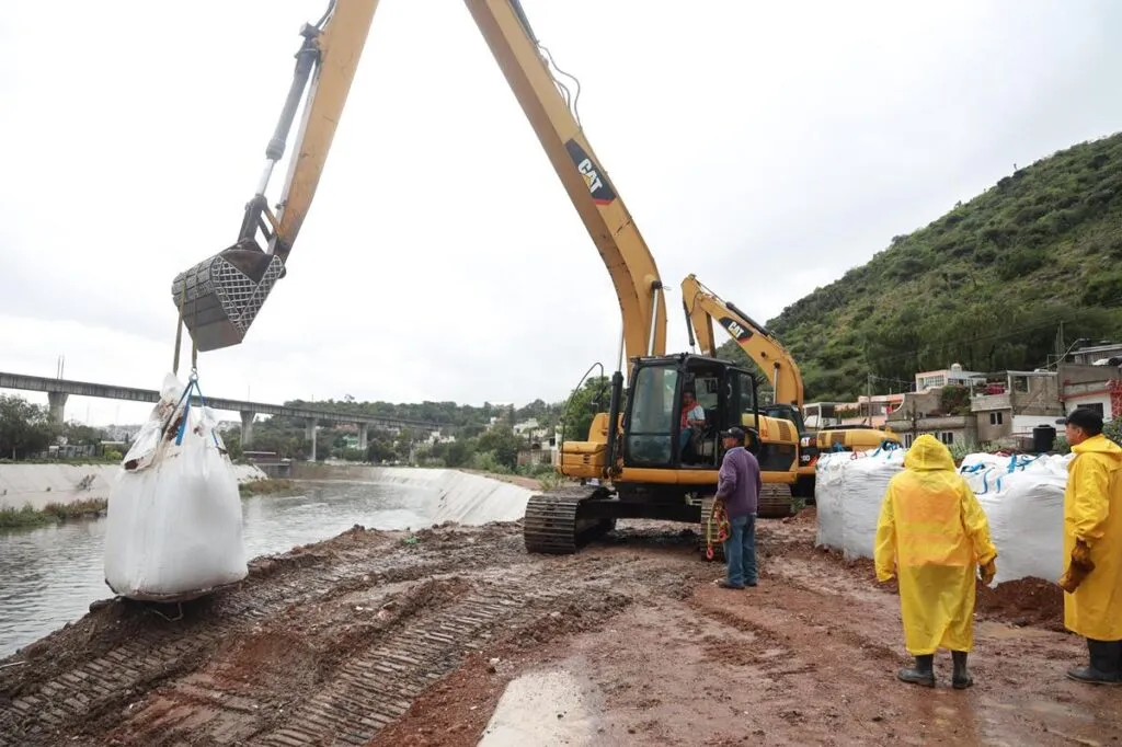 Aumenta a 66 el número de personas fallecidas tras las lluvias en 5 estados de México