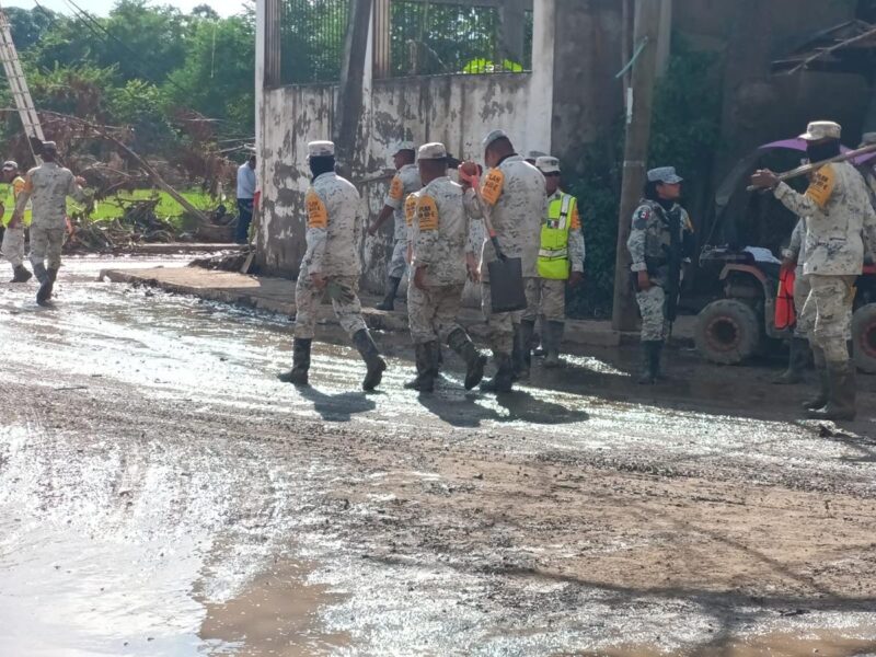 Aumentan a 79 las víctimas mortales por lluvias en 5 estados de México