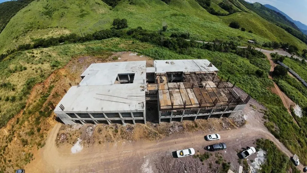 Avanza construcción de la Universidad Politécnica de Aquila: Bedolla