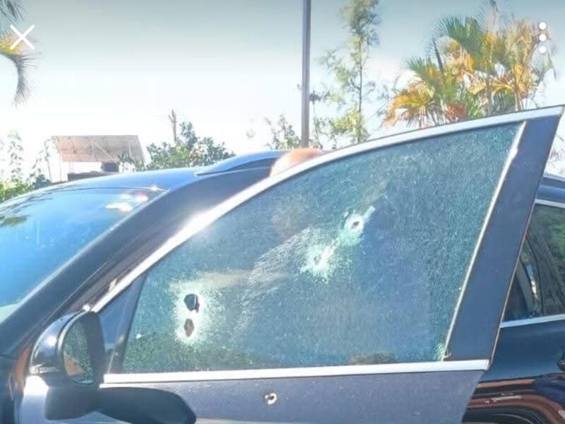 Balean a un hombre afuera de conocido restaurante de Uruapan