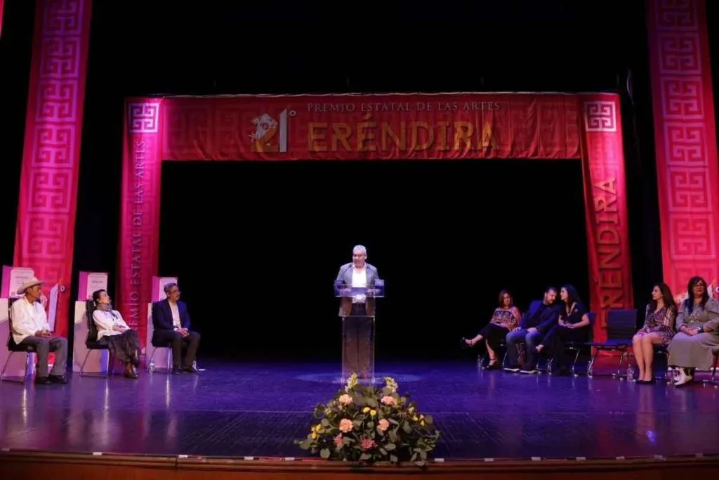 Bedolla reconoce a tres artistas michoacanos con el Premio Estatal de las Artes Eréndira 2025