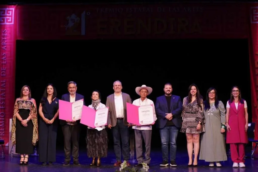 Bedolla reconoce a tres artistas michoacanos con el Premio Estatal de las Artes Eréndira 2025-2