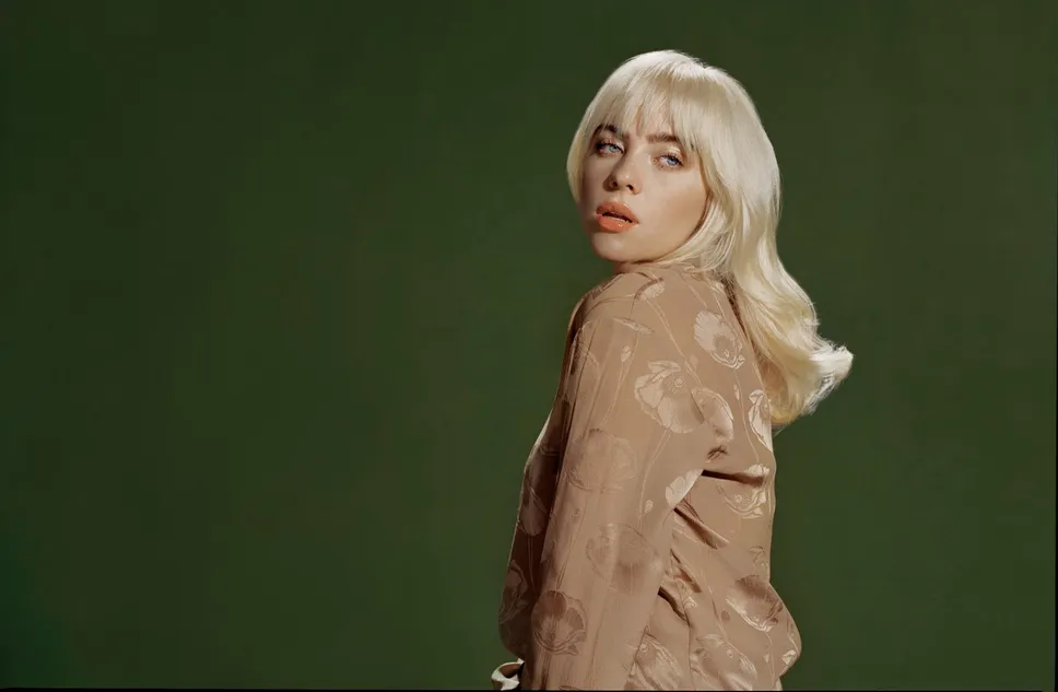 Billie Eilish sufre agresión de un fan durante su concierto en Miami; seguridad interviene de inmediato