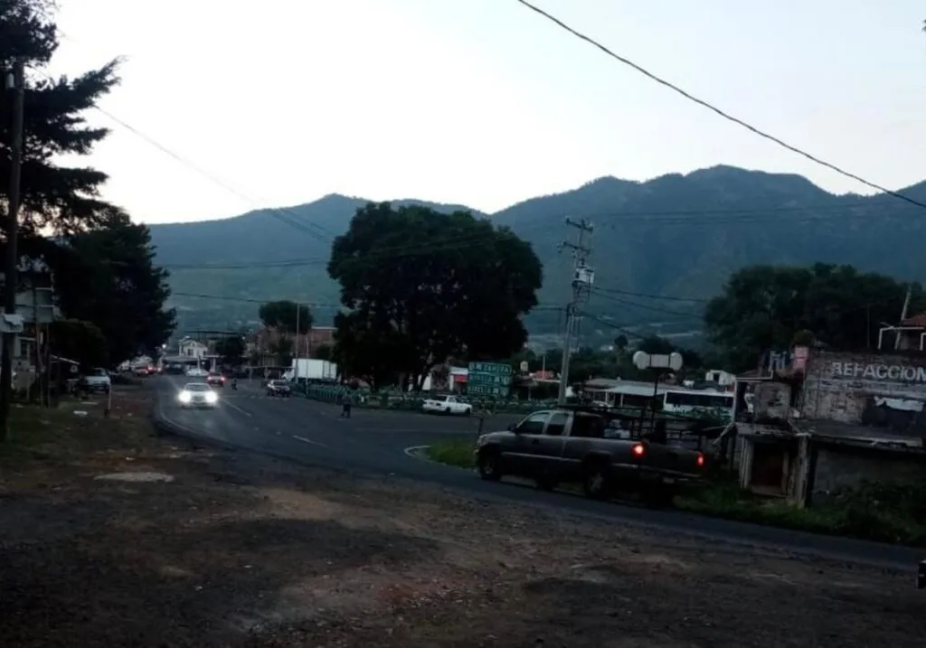Carreteras de Michoacán quedan libres tras bloqueos 1