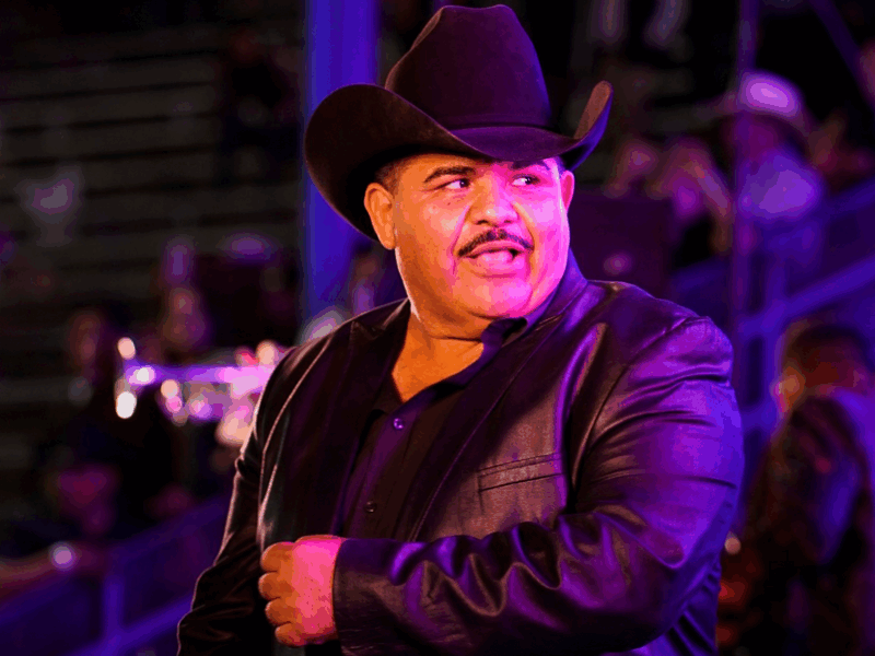 Chuy Lizárraga canta en protesta campesina y visibiliza sus demandas