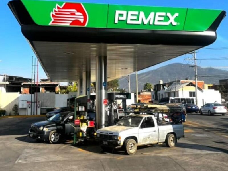 Cierre de Pemex Uruapan tras asesinato genera escasez, Directivo, escasez de gasolina, violencia