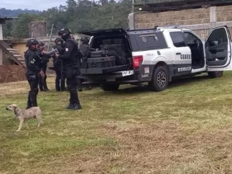 Con artefactos explosivos lanzados desde drones atacan a Policía Municipal de Ario de Rosales