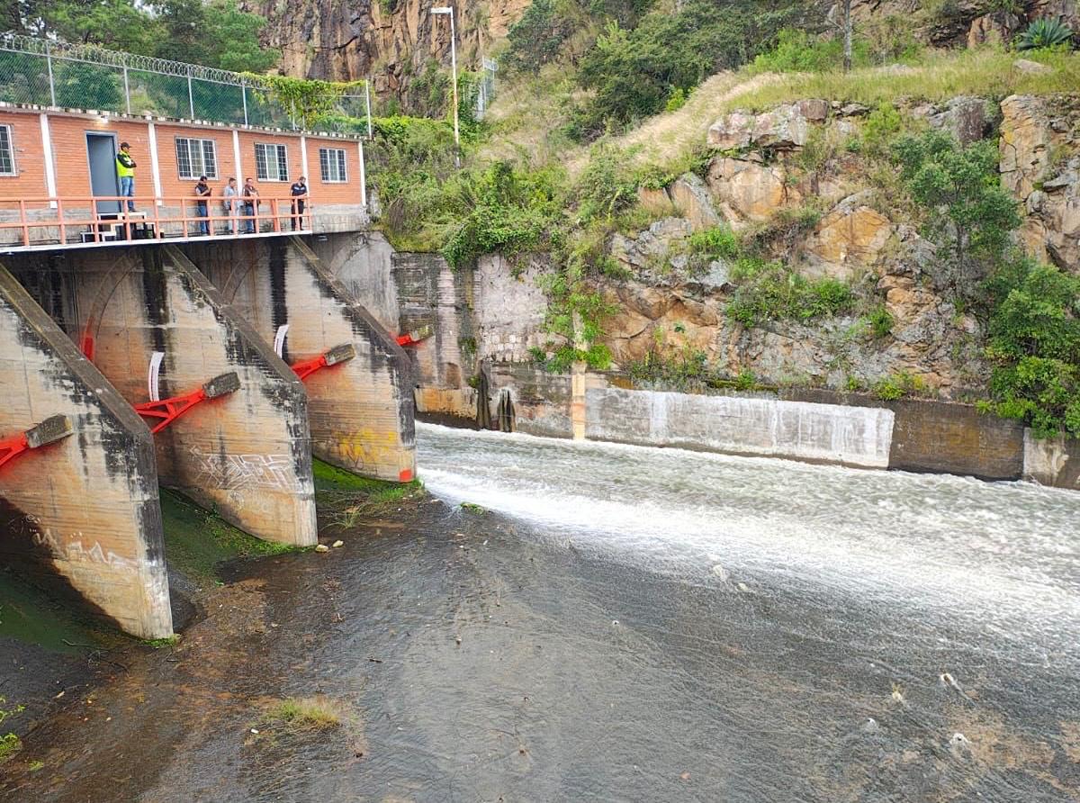 Conagua aumenta desfogue en presa de Cointzio, sin riesgo 1