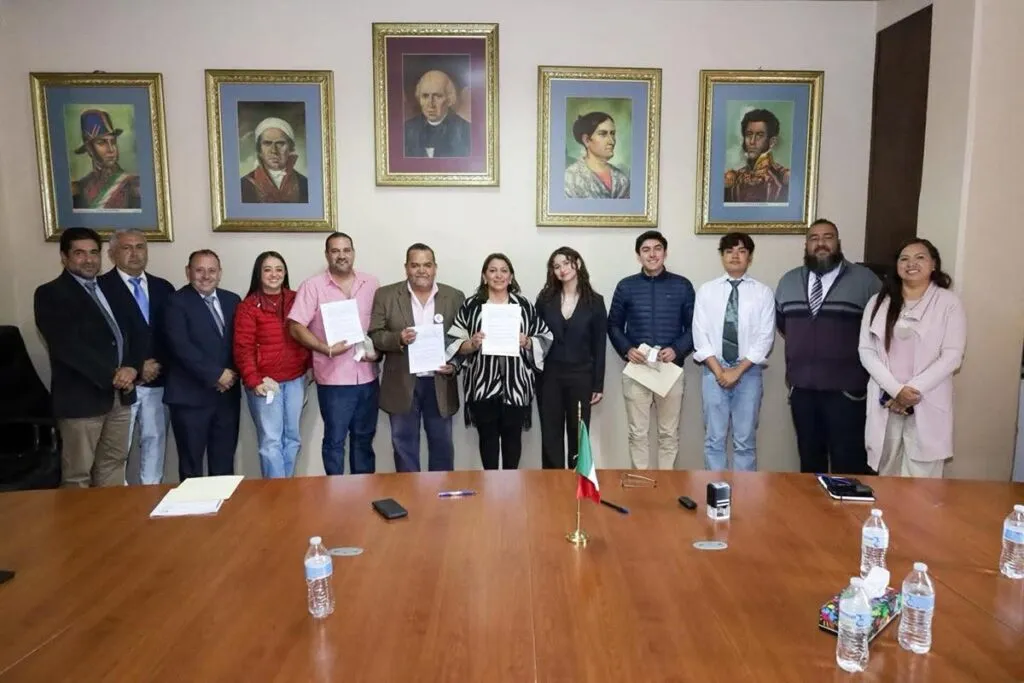 El Ayuntamiento de Quiroga y el CBTis 094 pactan convenio que permitirá a estudiantes liberar su servicio social y aportar ideas para el desarrollo municipal