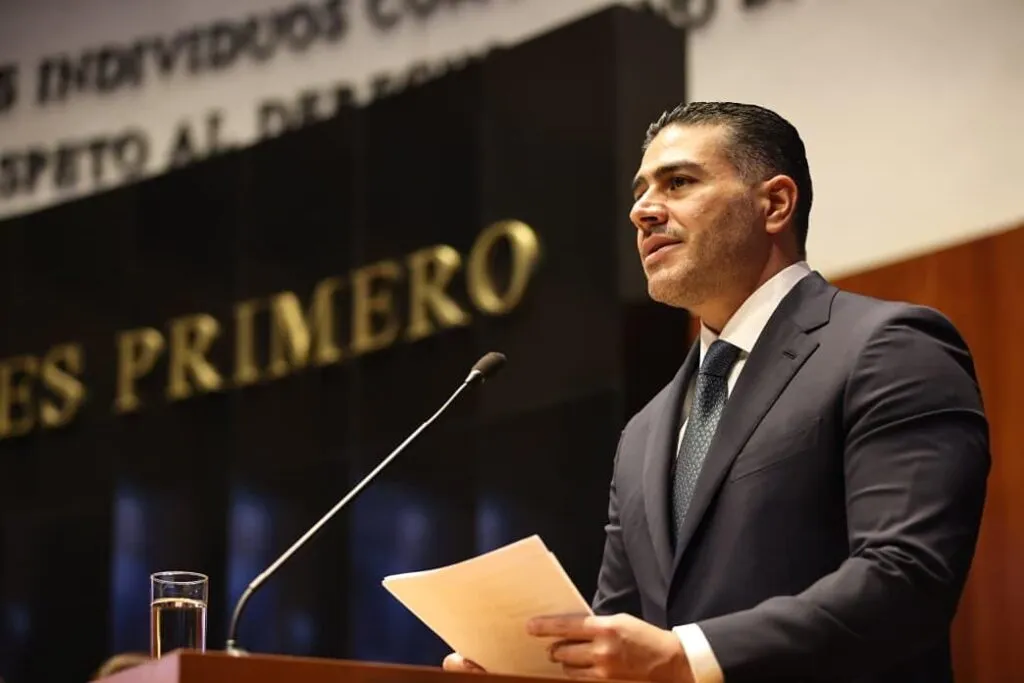 Crimen organizado perfora casi dos mil ductos de Pemex y extrae 98 millones de litros de "huachicol": Harfuch