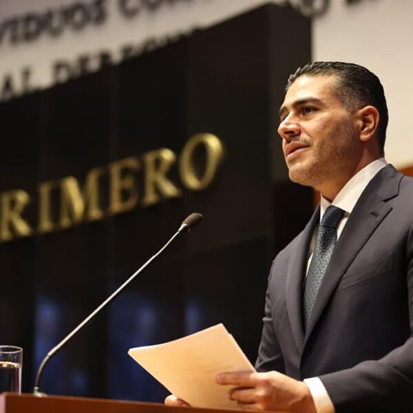 Crimen organizado roba casi 100 millones de litros de huachicol: Harfuch