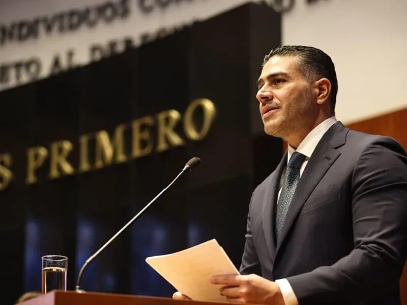 Crimen organizado perfora casi dos mil ductos de Pemex y extrae 98 millones de litros de "huachicol": Harfuch