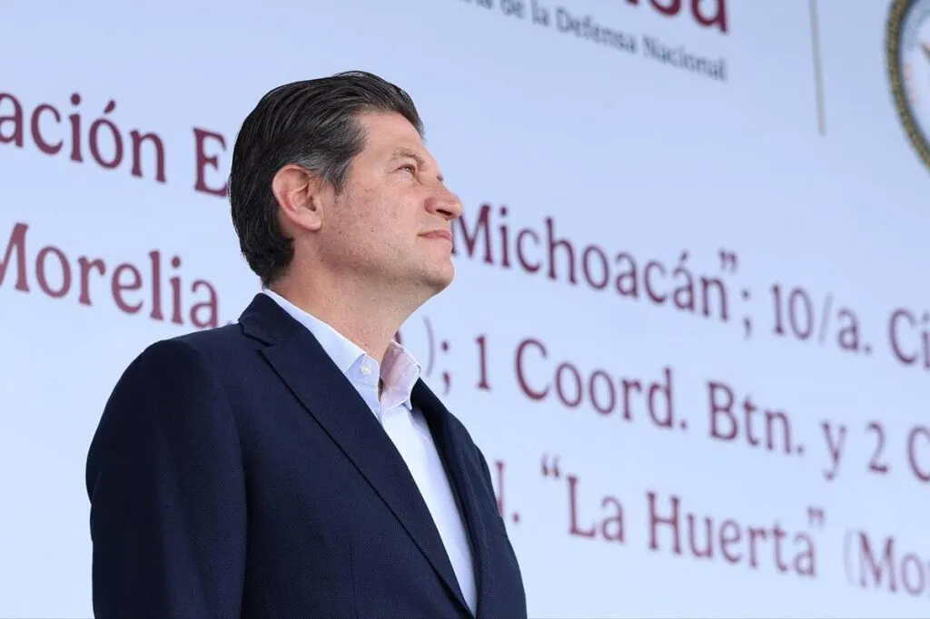 crisis interna Morena entre golpes y traiciones, se mofa Alfonso Martínez