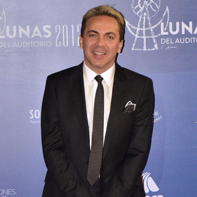 Cristian Castro acepta propuesta inesperada de fan en pleno concierto