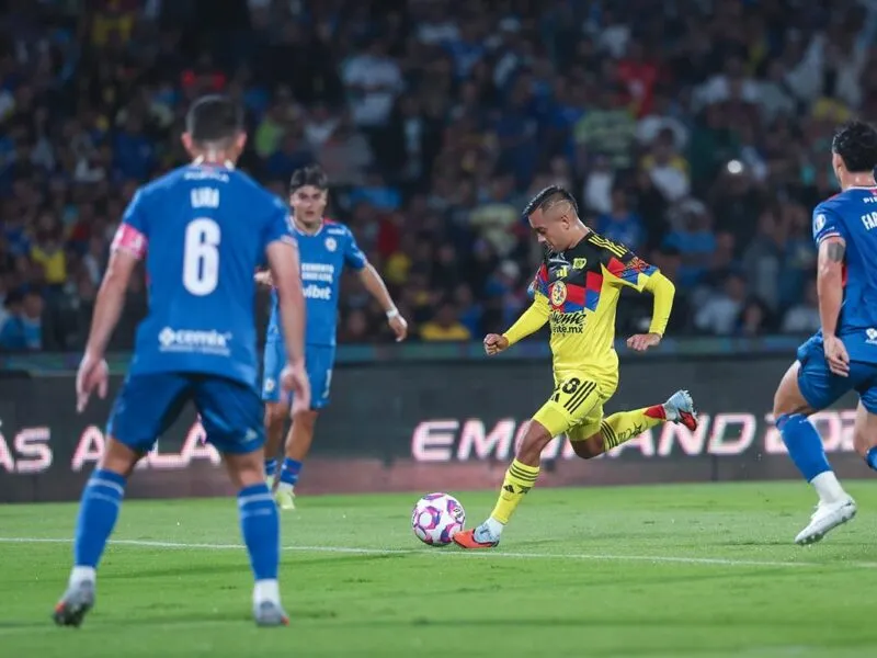 Cruz Azul vence al América, se lleva el Clásico Joven y mantiene su invicto en casa