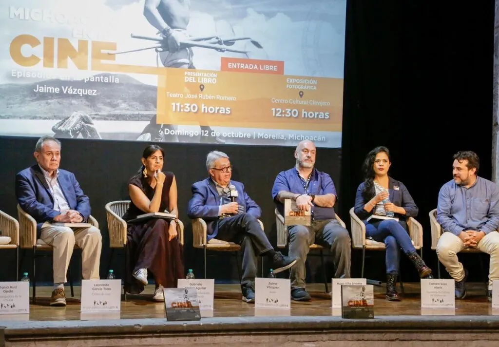 Cuarta República presenta el libro "Michoacán en el cine" en el FICM