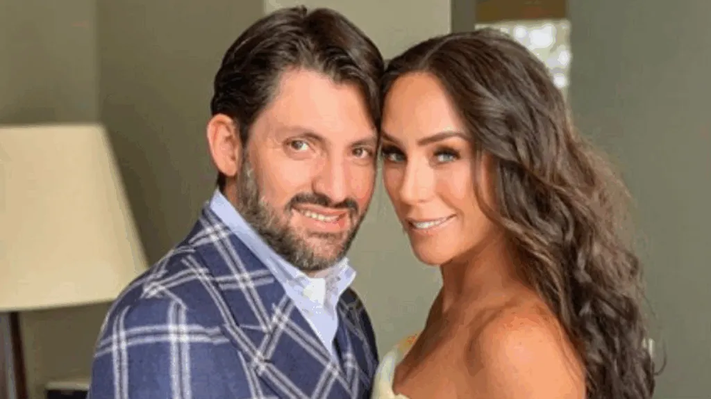 Detienen en EU a Víctor Álvarez Puga, esposo de Inés Gómez Mont