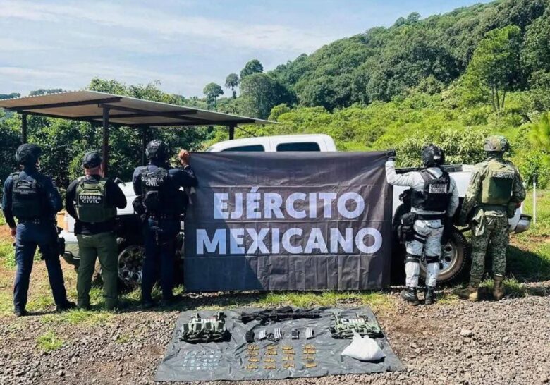 Ejército Mexicano aseguró en Uruapan un campamento del CJNG con armas, droga y vehículo