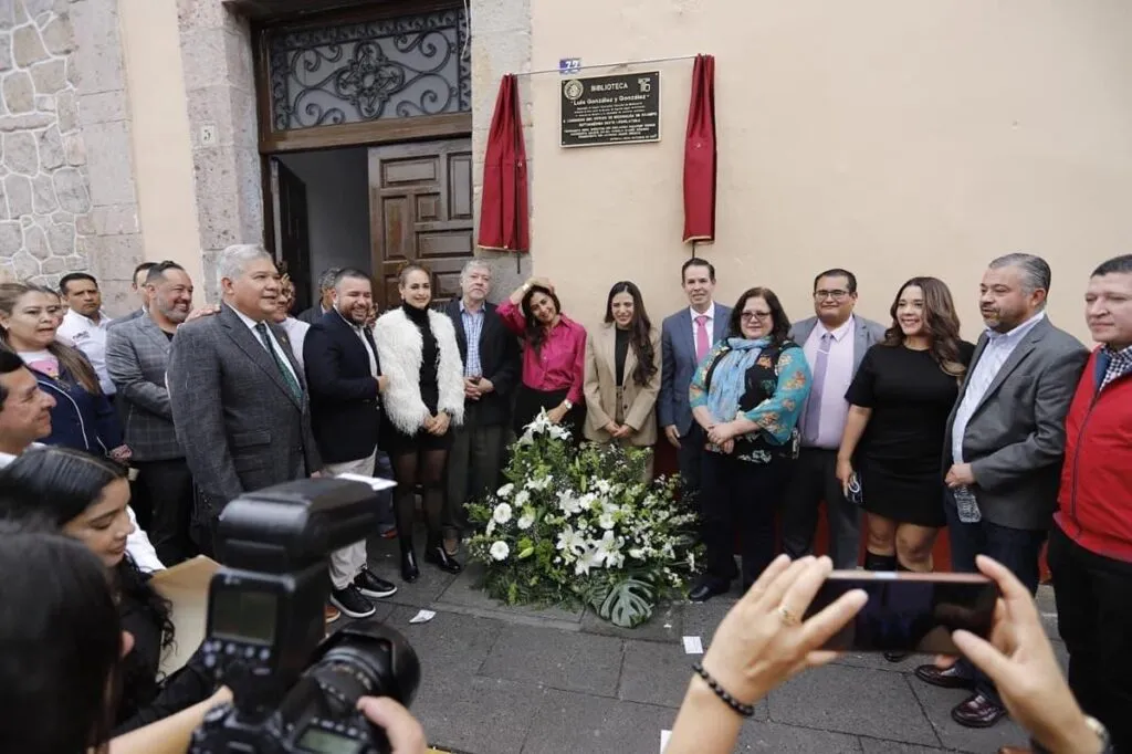 El Congreso de Michoacán homenajea a Luis González y González, Padre de la microhistoria