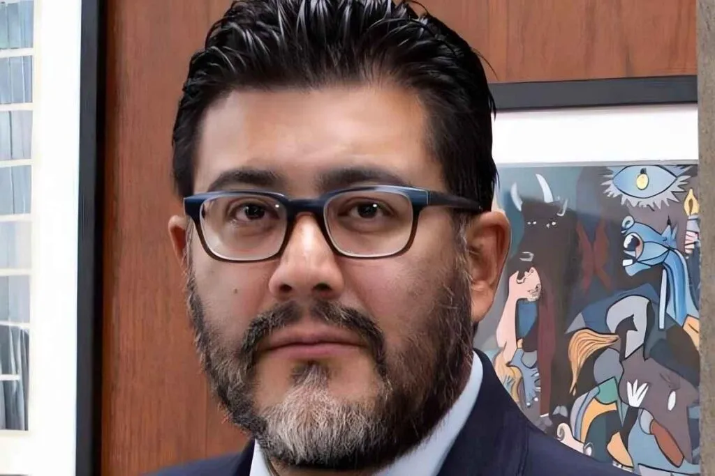 El magistrado del TEPJF, Reyes Rodríguez Mondragón, respalda la validez de las sanciones del INE a candidatos por beneficiarse del uso de “acordeones” en elecciones judiciales