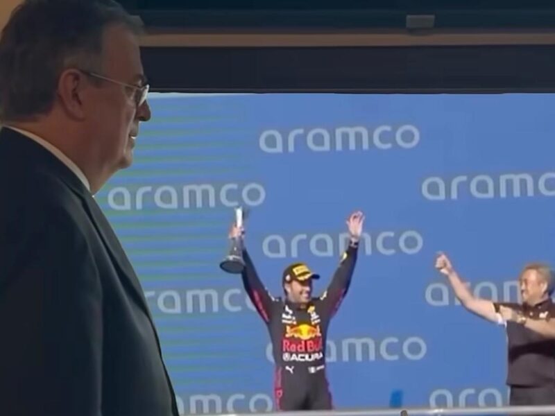 “El próximo año vamos con todo”: Marcelo Ebrard al recordar a Checo Pérez en la F1