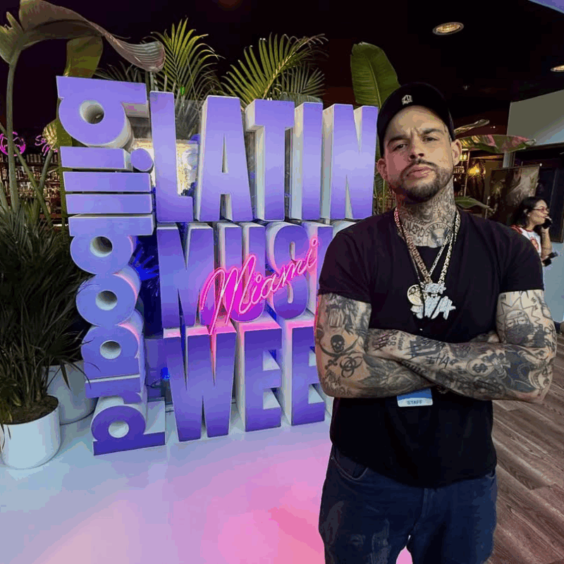 Emiliano Aguilar defiende su presencia en los Latin Billboard
