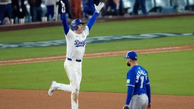En 18 entradas por fin ganaron los Dodger
