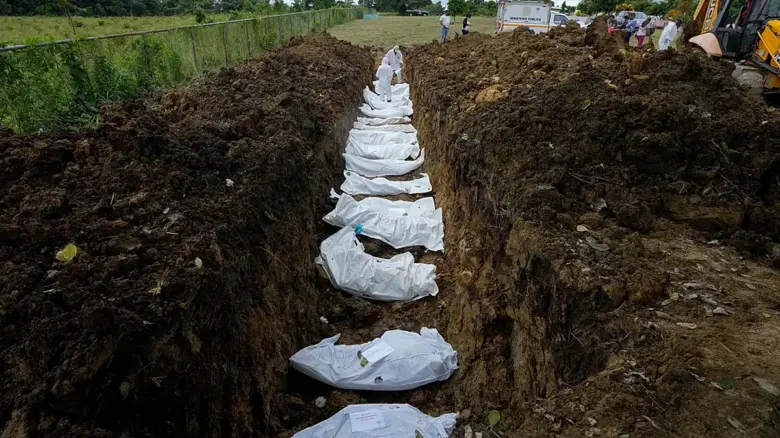 En 2 años, más de 3 mil cadáveres lanzados a fosas comunes, sin identificar