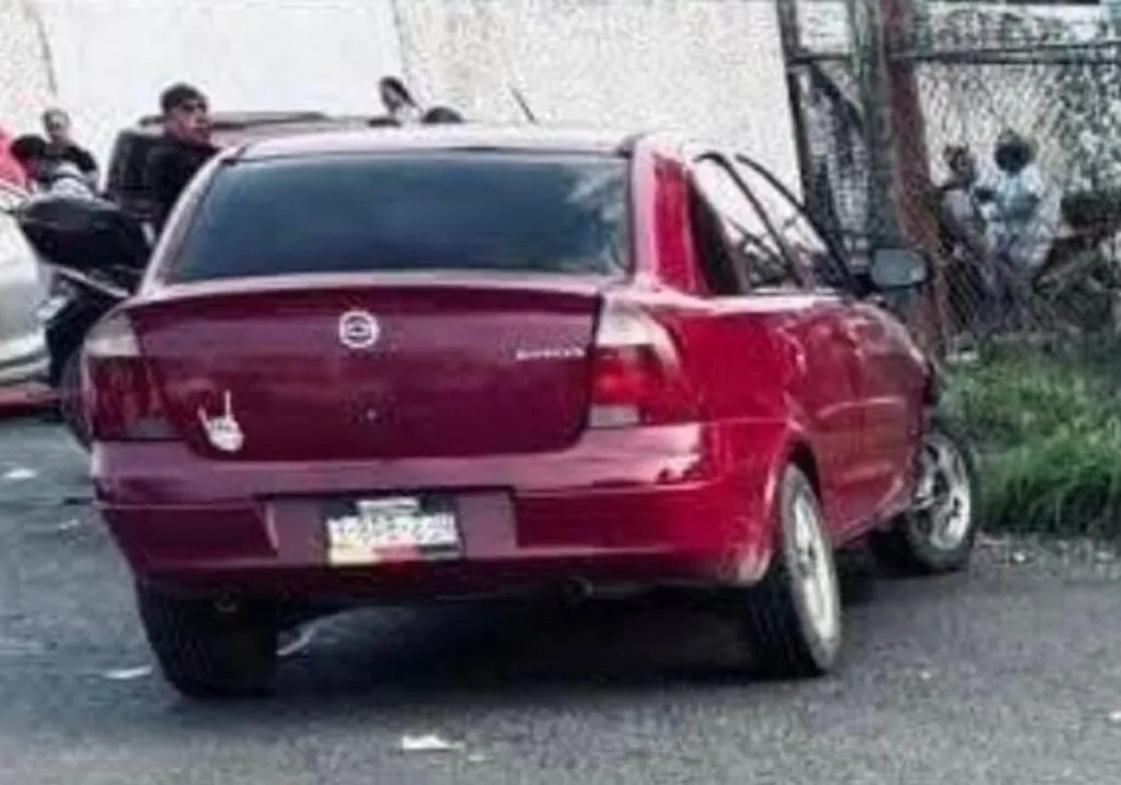 En aparatoso accidente motociclista pierde una pierna y muere mientras recibía atención médica