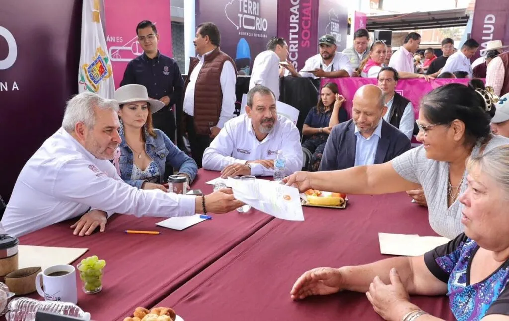 En audiencia pública, anuncia Bedolla próxima apertura de autopista Siglo XXI, tramo Pátzcuaro-Uruapan-2