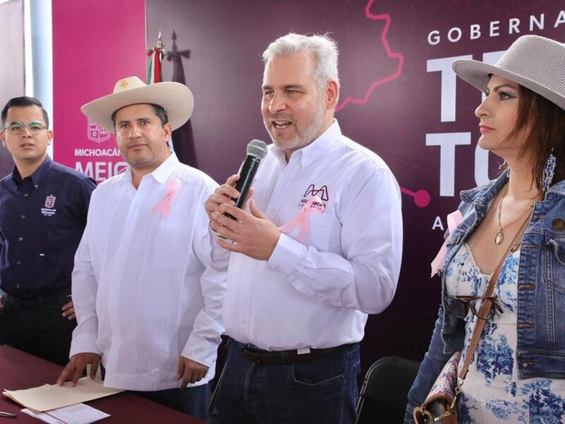 En audiencia pública, anuncia Bedolla próxima apertura de autopista Siglo XXI, tramo Pátzcuaro-Uruapan