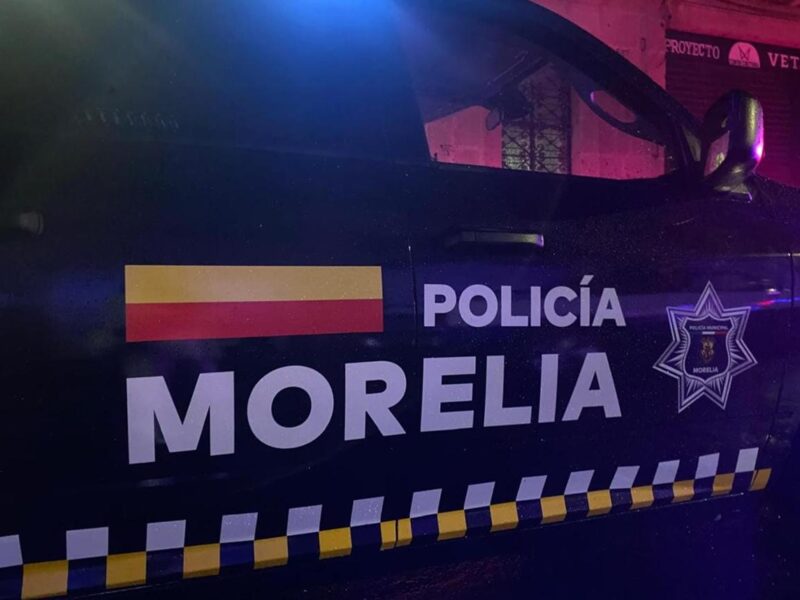 En calles de Morelia: Intentaron robarle un vehículo, lo despojan de sus pertenencias y le disparan