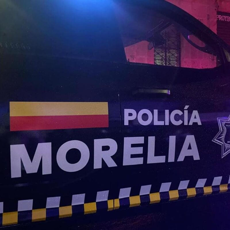 En calles de Morelia: Intentaron robarle un vehículo, lo despojan de sus pertenencias y le disparan
