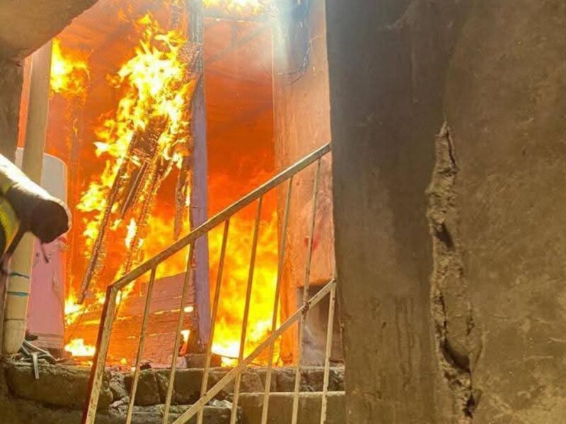 En Zitácuaro hombre prende fuego al domicilio de sus familiares