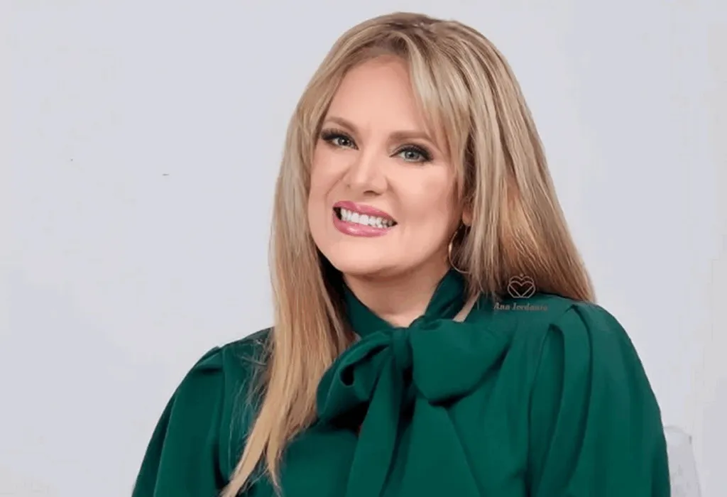 Erika Buenfil confiesa que lloró tras posar desnuda
