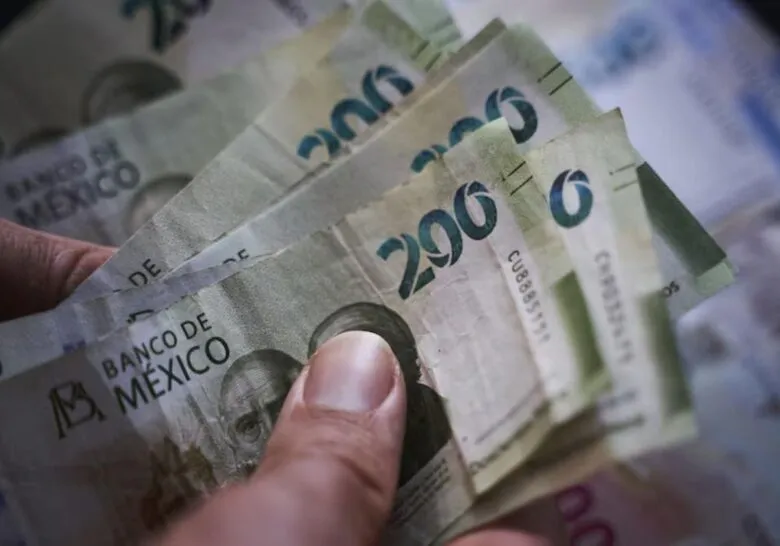 Está próximo el pago del aguinaldo ¿Cuánto puede quitarte el SAT?