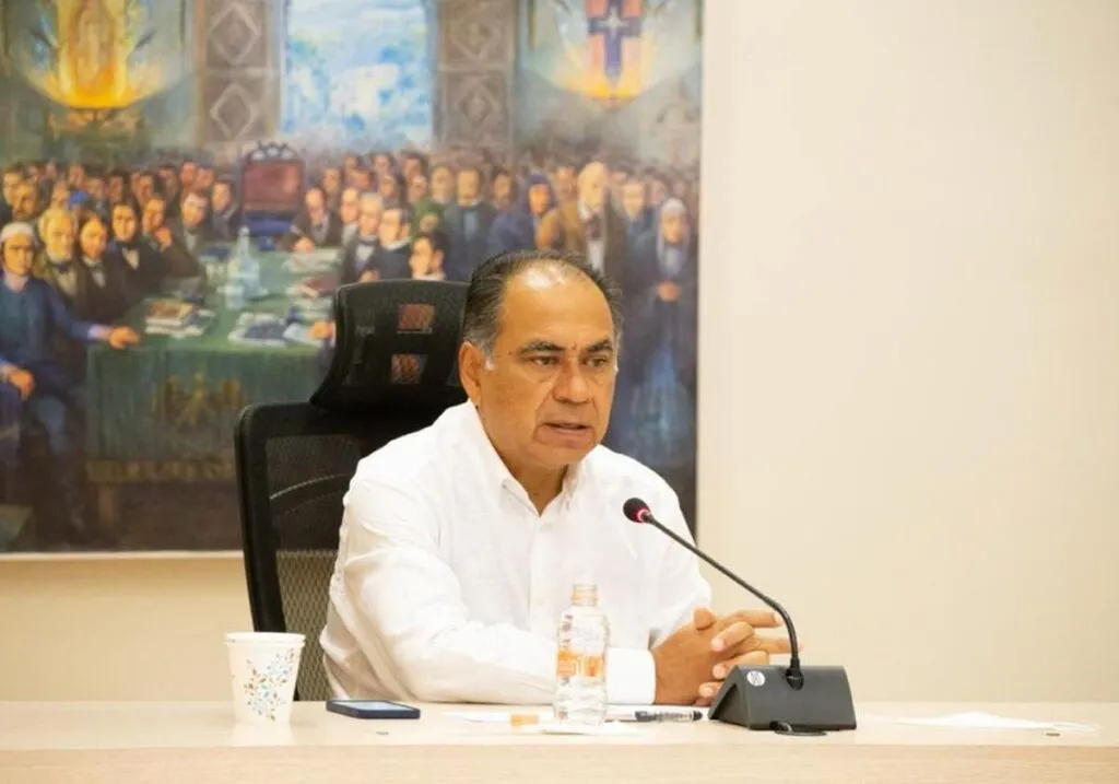 EUA revoca la visa de Héctor Astudillo tras críticas a Trump y aranceles