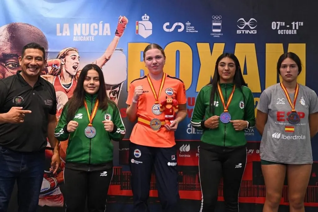 Evelyn Ramírez alumna de Cecytem gana plata en torneo de boxeo en España-2