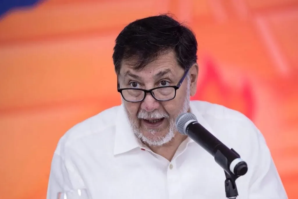 Fernández Noroña anuncia que pedirá licencia en el Senado para “hacer una tarea”
