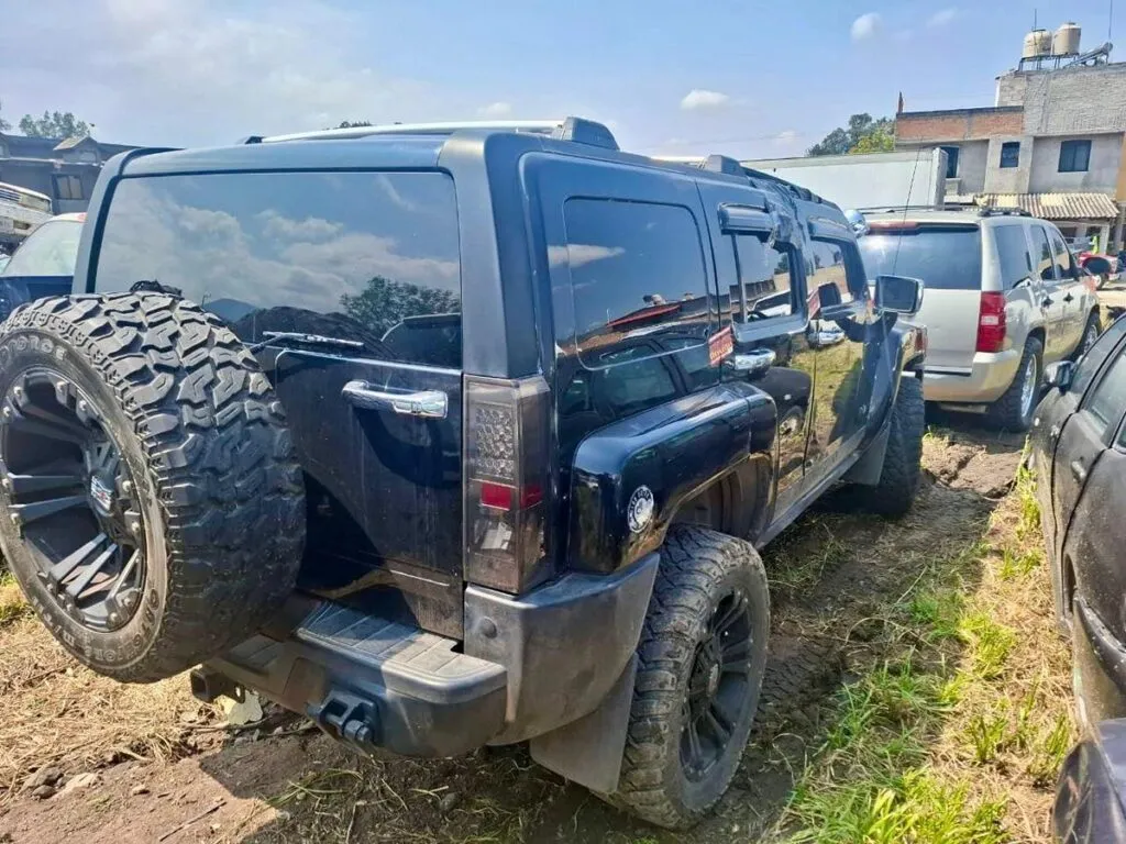 Camioneta Hummer H3 con reporte de robo