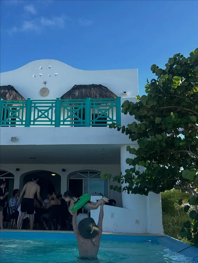 fotos Cazzu gira México Inti 4