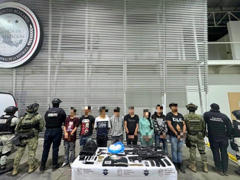 Fuerzas estatales y federales aseguran a 8 personas, armamento y droga en Puruándiro