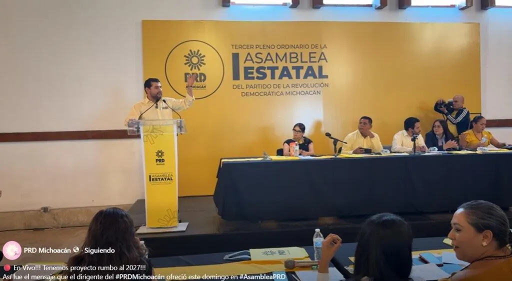 Giro amarillo: pese a vítores a Gladyz ahora perfila PRD a Araceli Saucedo para 2027