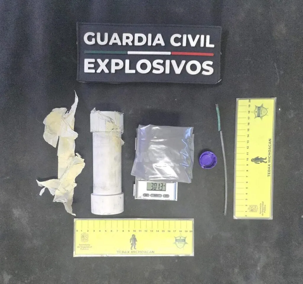 Guardia Civil desactiva 2 explosivos improvisados en manifestación de normalistas-2
