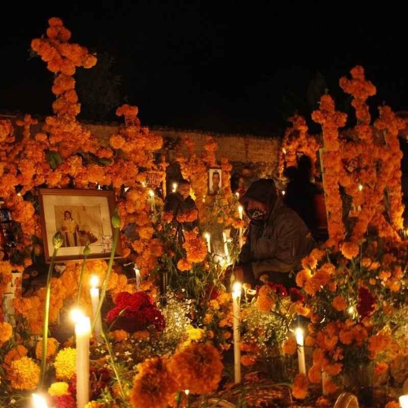 Guía esencial para disfrutar la Noche de Muertos en Pátzcuaro y Tzintzuntzan: Secum