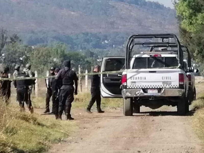 Hallan tres hombres asesinados en un terreno de Villafuerte, Jacona