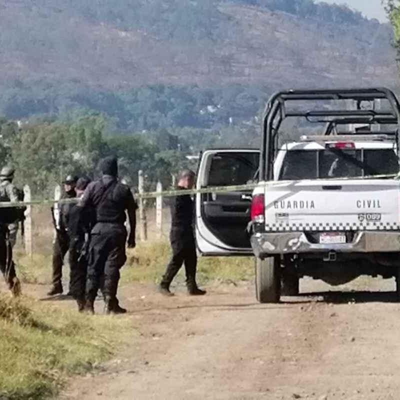 Hallan tres hombres asesinados en un terreno de Villafuerte, Jacona