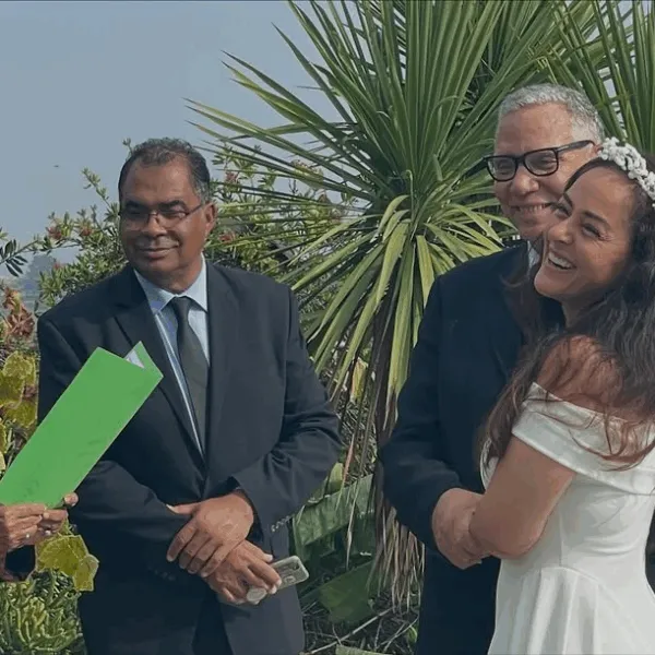 Andrea García se casa en EU sin sus hermanos presentes