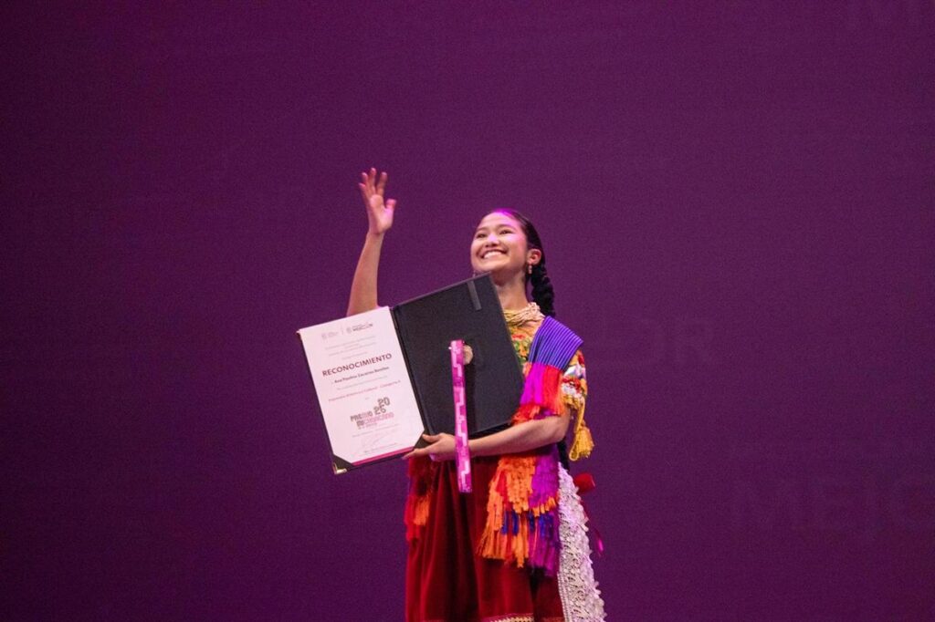 Ijumich reconoce talento y dedicación; entrega Premio Michoacano de la Juventud 2025-1